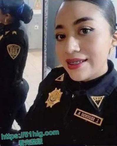 国外大瓜警察也疯狂! 【墨西哥】女警【劳拉·塞贡】多与同事偷情视频全网疯传 厕所巡逻车到处留情 刺激不已-1