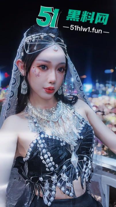 超美男娘〖鬼鬼〗约炮金主大哥口屌全过程流出,性感TS惨被巨棒鸡奸视频。-2